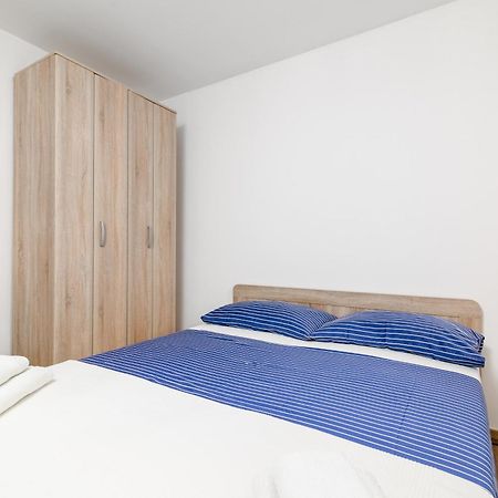 Apartments With A Parking Space Premantura, Medulin - 2228 ห้อง รูปภาพ